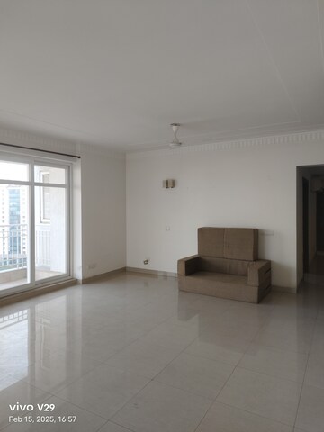 Room in 3 BHK Apartment at Ireo Skyon, Sector 60 – for Sale