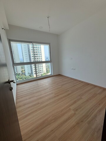 Room in 3 BHK Apartment at Aurum Q Residences, Ghansoli – for Rent