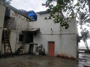 4 BHK Independent House – Exterior View View at Sea Breeze Building Juhu, Juhu - for Sale