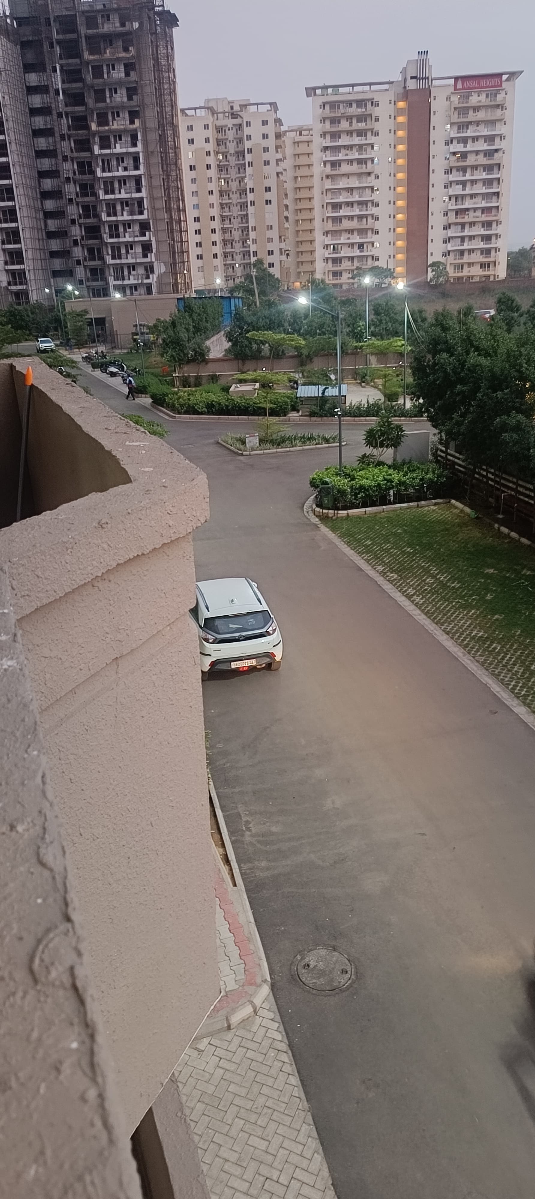 2 BHK Apartment For Rent in Pyramid Elite