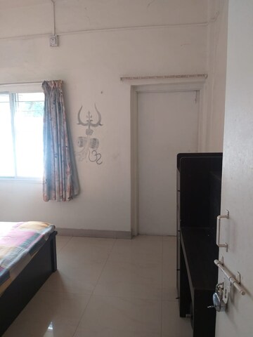 Bedroom in 3 BHK Apartment at Gokhale Rahulkunj, Rambaug Colony – for Rent