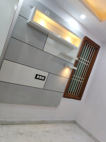 Furnished Amenities in 2 BHK Builder Floor at Dwarka Mor – for Rent