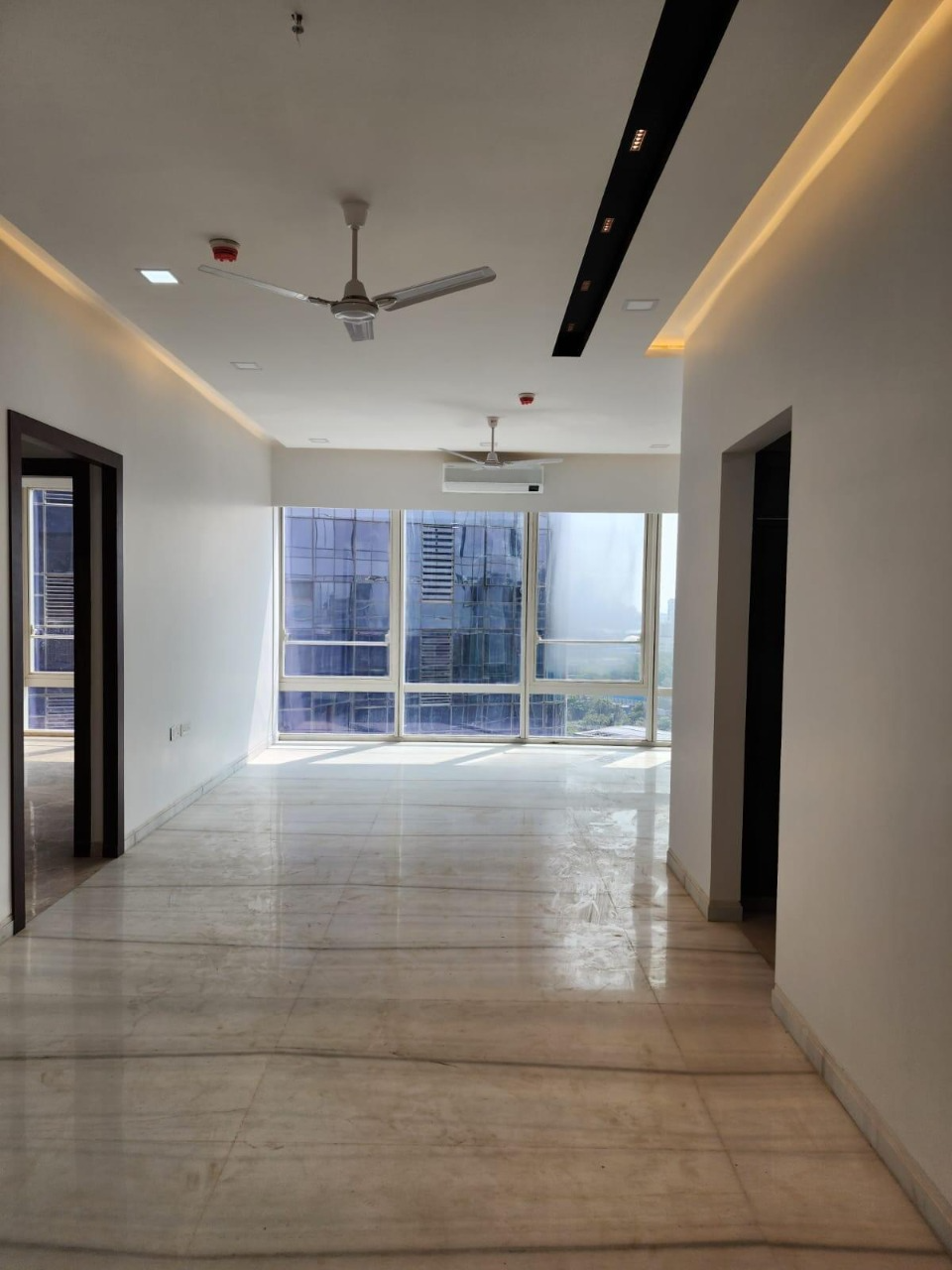 3 BHK + Servant Room Apartment For Rent in Indiabulls Blu