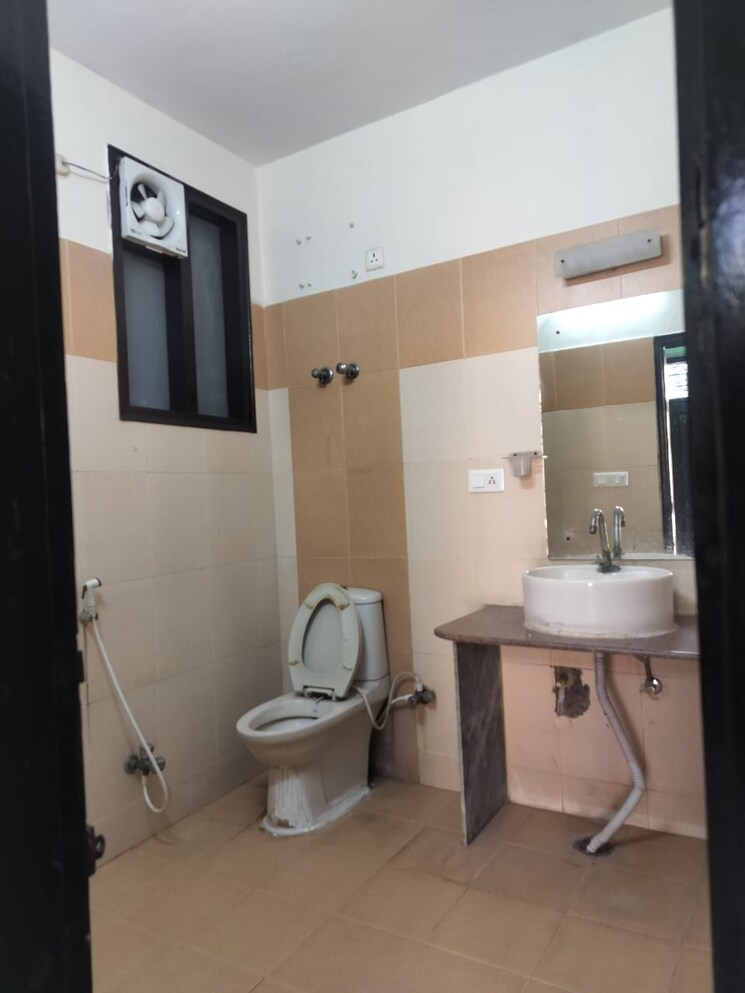 Bathroom, sikka-kaamna-greens 2 Bedroom 702 Sq.Ft. Apartment In Sector 143a Noida Noida 8723860