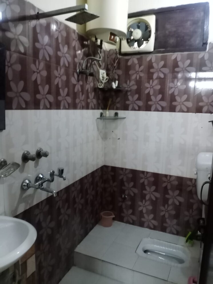 Kitchen, dwarka mor 3 Bedroom 900 Sq.Ft. Builder Floor In Dwarka Mor Delhi 8723879