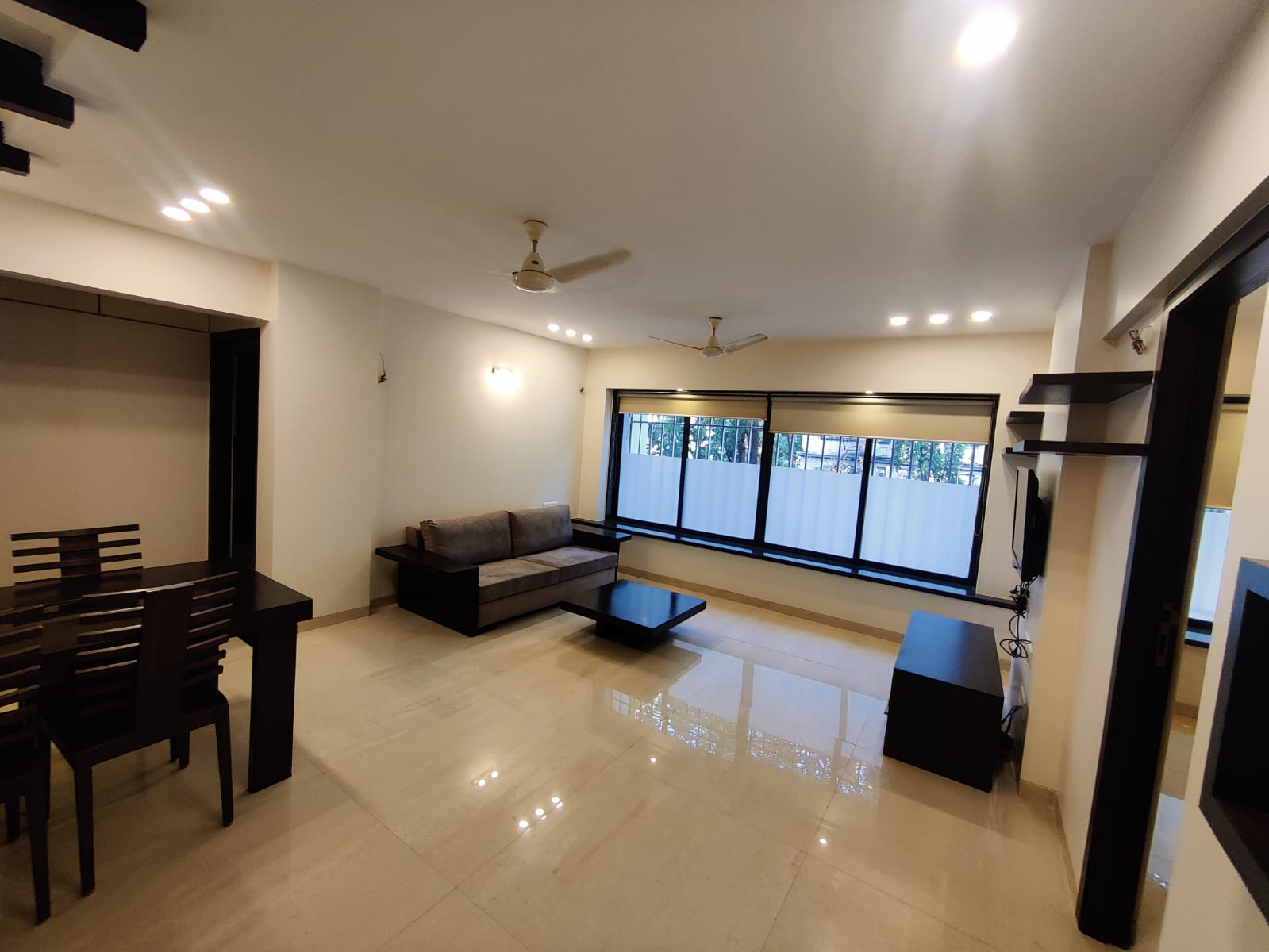 2 BHK Apartment For Rent in Josephine Apartments