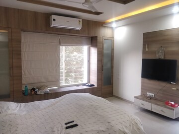 Room in 2 BHK Apartment at Oxford Florida Minis, Keshav Nagar – for Rent