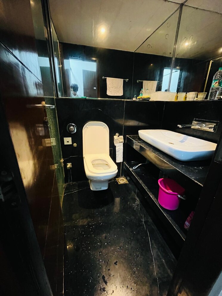 Attached Bathroom, rna-continental 4 Bedroom 1400 Sq.Ft. Apartment In Chembur Mumbai 8723915