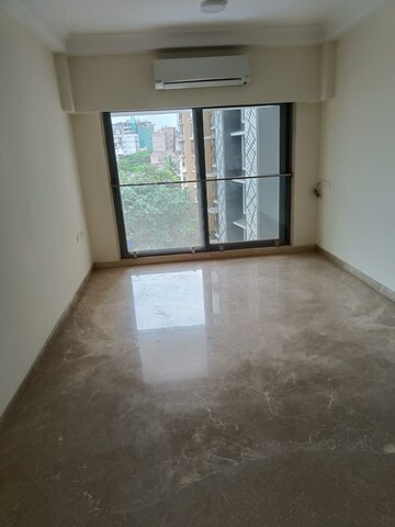 Room in 2 BHK Apartment at Ekta Trinity, Santacruz West – for Rent