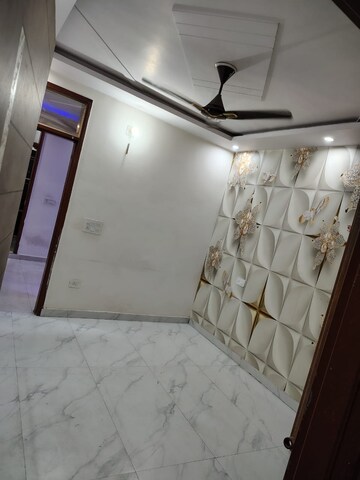 Balcony in 3 BHK Builder Floor at Dwarka Mor – for Rent