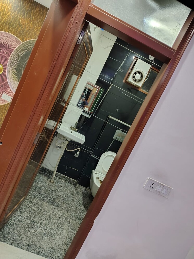 undefined, dwarka mor 3 Bedroom 900 Sq.Ft. Builder Floor In Dwarka Mor Delhi 8723930