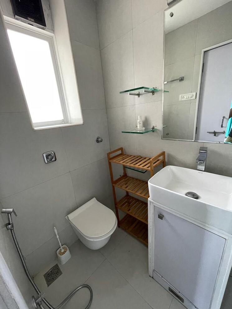 Bathroom, seema-apartment-bandra 2 Bedroom 825 Sq.Ft. Apartment In Bandra West Mumbai 8723917