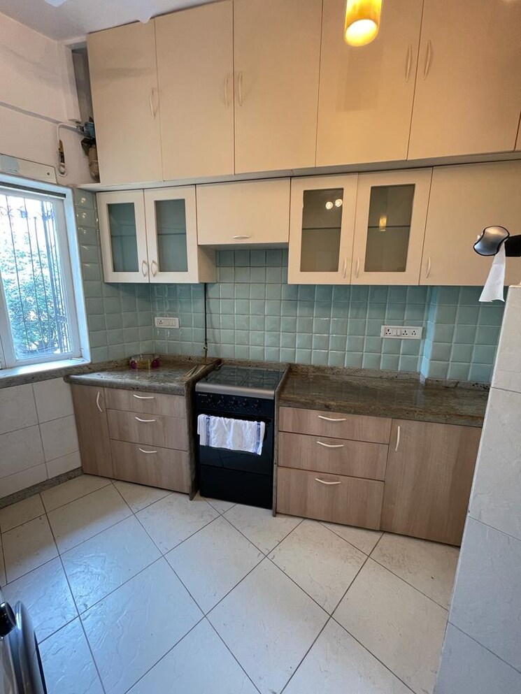 Kitchen, seema-apartment-bandra 2 Bedroom 825 Sq.Ft. Apartment In Bandra West Mumbai 8723917