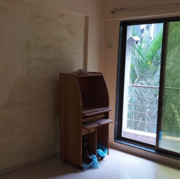 Room in 2 BHK Apartment at Gaurav Paradise, Kanakia Road – for Rent