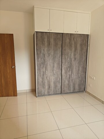 Room in 2 BHK Apartment at Prestige Finsbury Park Hyde, Bagaluru  – for Sale