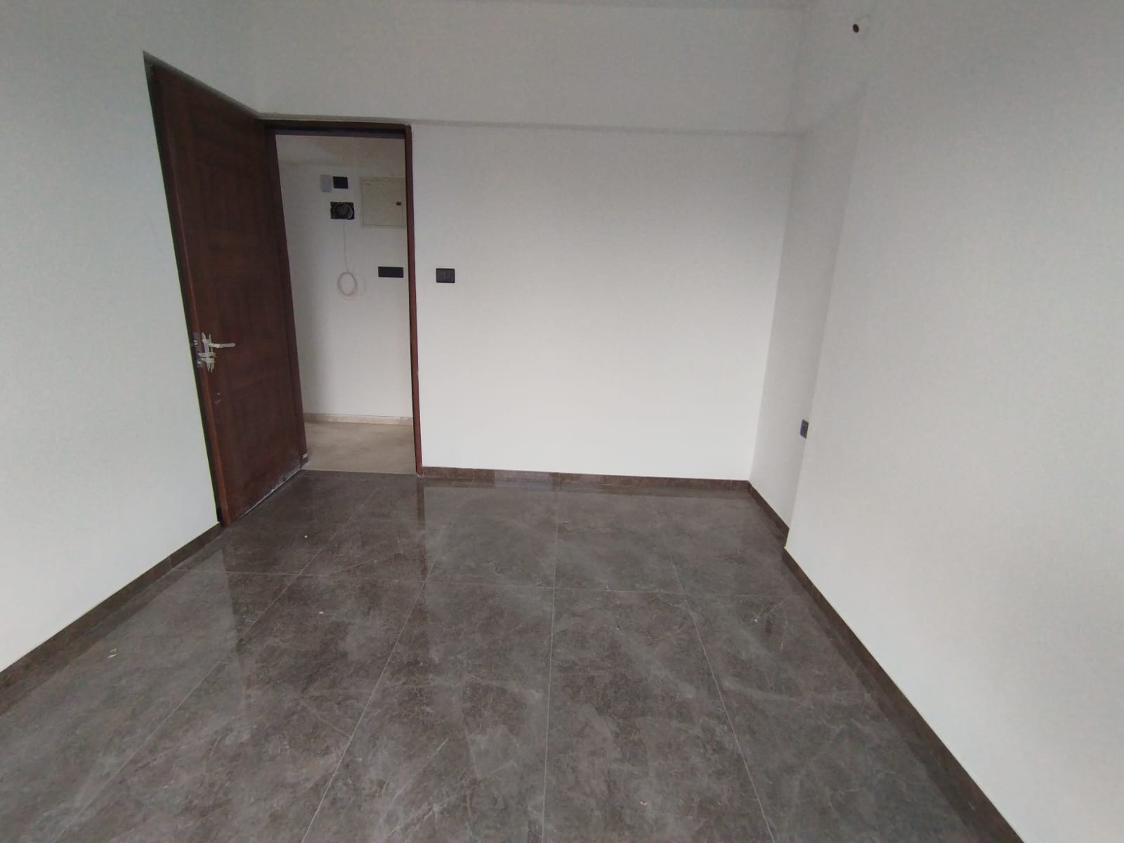 3 BHK + Extra Room Apartment For Rent in Vertical Oriana