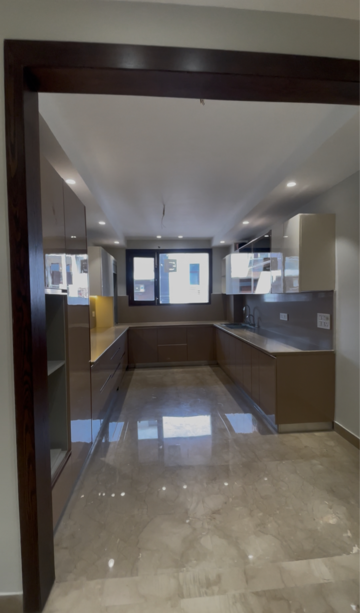 Kitchen in 4 BHK Builder Floor at Indrapuram – for Sale