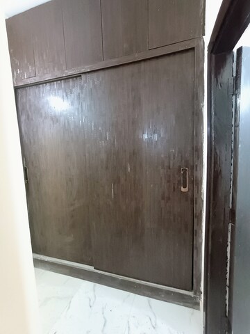 Building Lobby in 3 BHK Villa at Amrapali Leisure Valley, Tech Zone 4 Greater Noida – for Rent