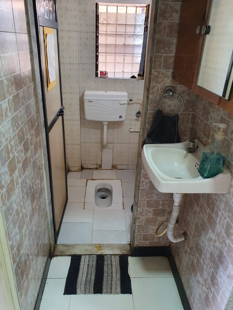 Bathroom, miral-palace-chs 1 Bedroom 400 Sq.Ft. Apartment In Mira Road East Thane 8724044