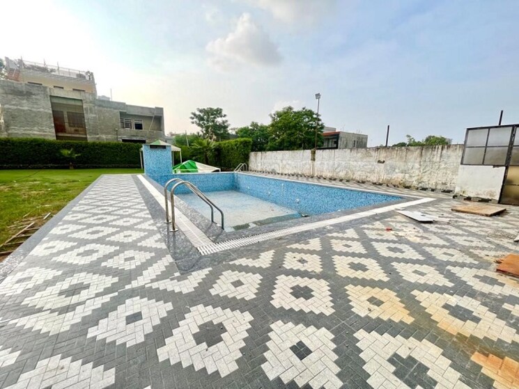 Swimming Pool, roseate-homes 3 Bedroom 1250 Sq.Ft. Apartment In Ghazipur Zirakpur 8724025
