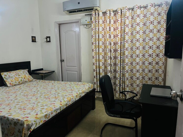 Bedroom, m2k-symphony-floors 2.5 Bedroom 1250 Sq.Ft. Builder Floor In Sector 51 Gurgaon 8724043