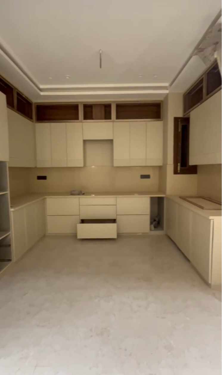 Kitchen, indrapuram 4 Bedroom 350 Sq.Mt. Builder Floor In Indrapuram Ghaziabad 8724165