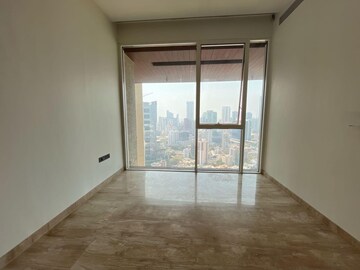 Room in 3 BHK Apartment at Avighna One Avighna Park, Lower Parel – for Rent
