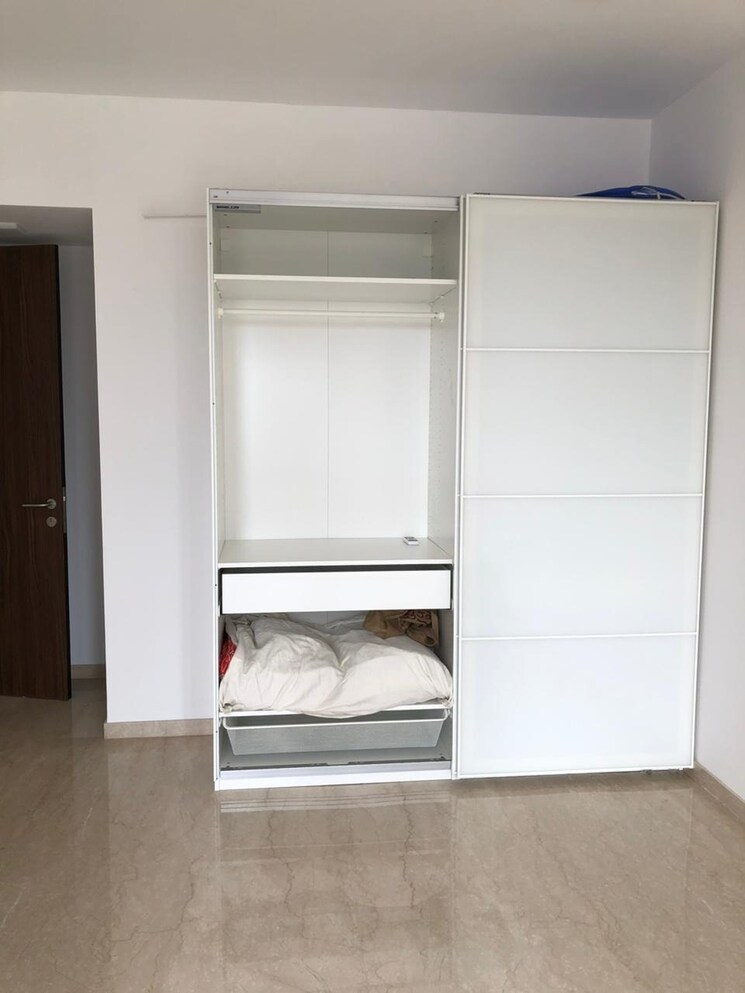 Bathroom, lodha-kiara 2 Bedroom 932 Sq.Ft. Apartment In Worli Mumbai 8724061