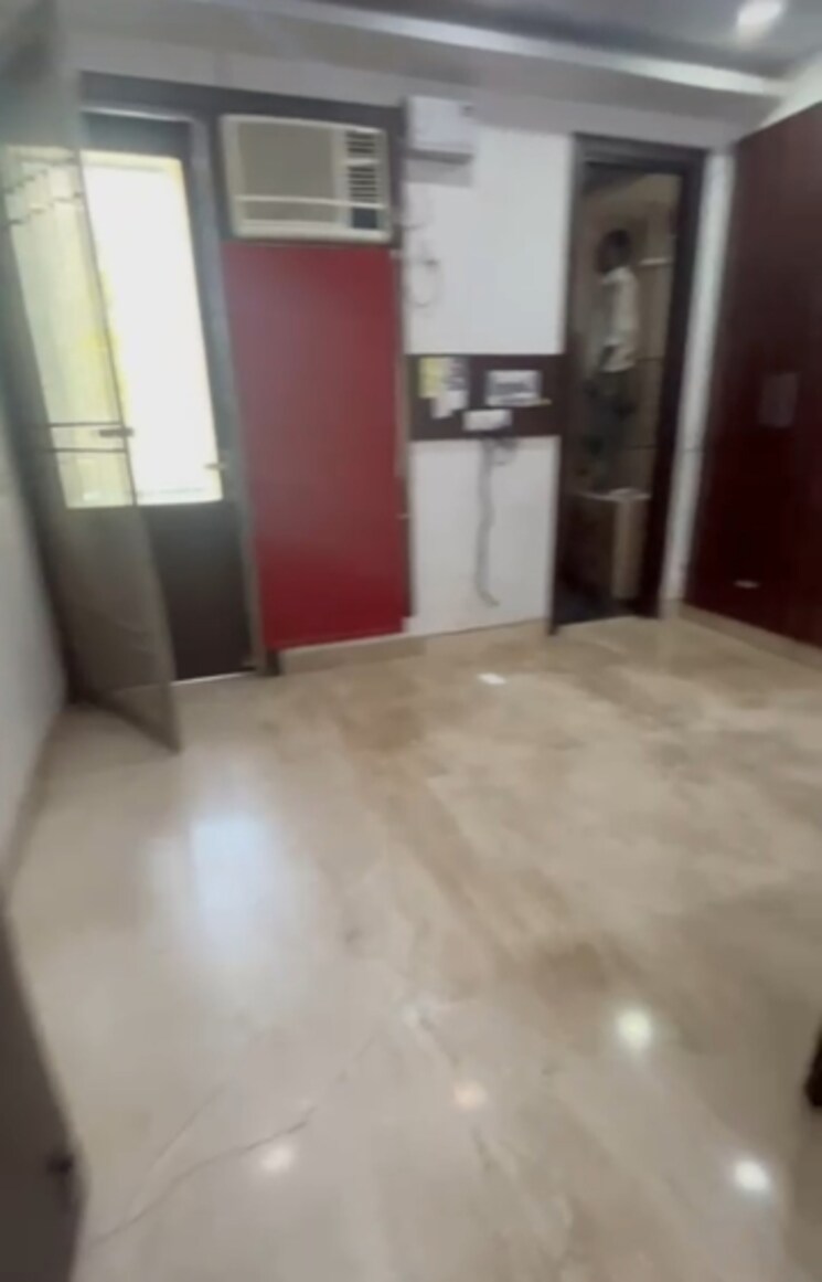 Room, lajpat nagar 1 Bedroom 900 Sq.Ft. Independent House In Lajpat Nagar Delhi 8724090