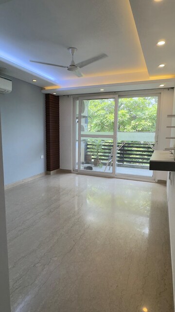 Room in 4 BHK Builder Floor at Ansal Sushant Lok I, Sector 43 – for Rent