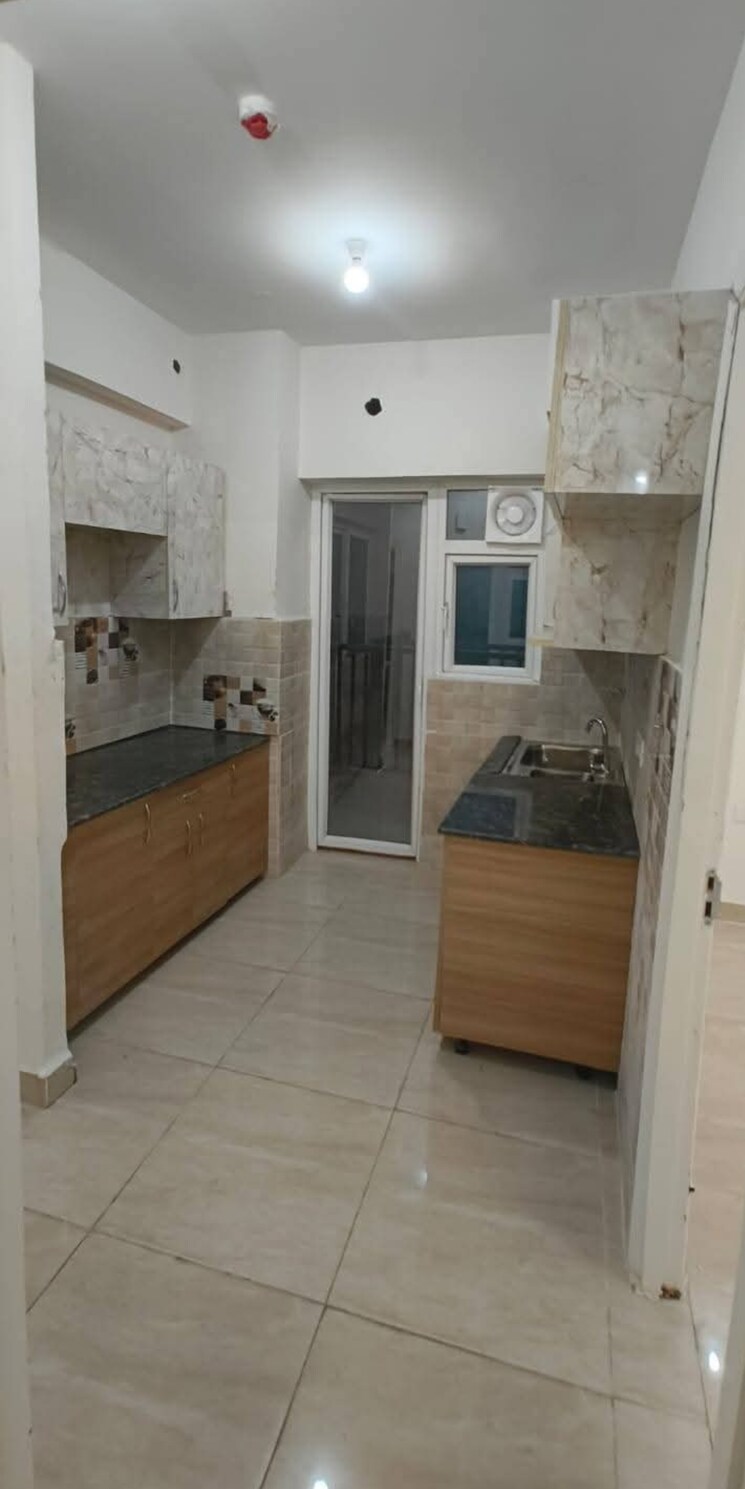 Kitchen, gaur-city-2-14th-avenue 3 Bedroom 1175 Sq.Ft. Apartment In Sector 16c Greater Noida Greater Noida 8724091