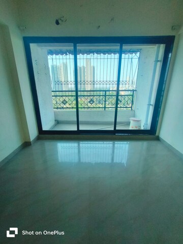 Room in 2 BHK Apartment at Tulsi Aura Mumbai, Ghansoli – for Rent