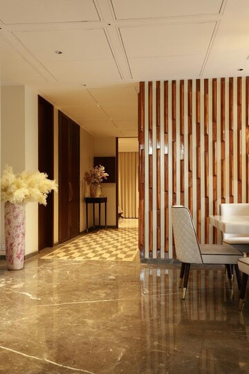 Living Room in 3 BHK Builder Floor at Dlf Phase ii – for Sale