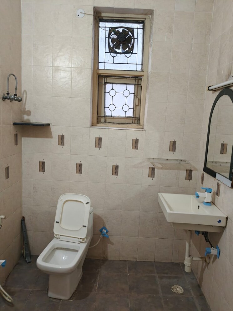 Bathroom, homes-121 3 Bedroom 1575 Sq.Ft. Apartment In Sector 121 Noida 8724133