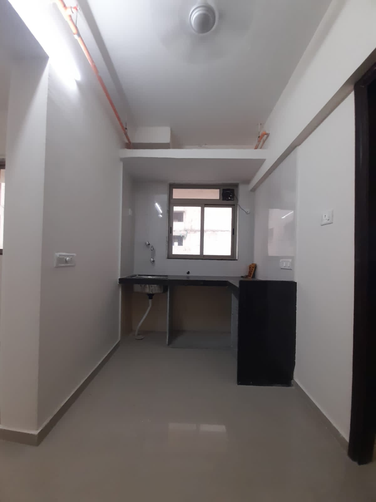 1 BHK Apartment For Rent in Satellite Tower