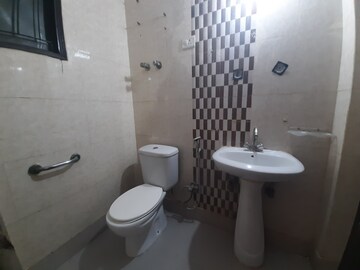 Bathroom in 2 BHK Apartment at Maidan Garhi – for Rent