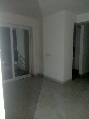 Room in 3 BHK Apartment at Ansal Royal Heritage, Sector 70 – for Rent