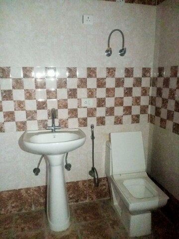 Bathroom in 3 BHK Apartment at Ansal Royal Heritage, Sector 70 – for Rent