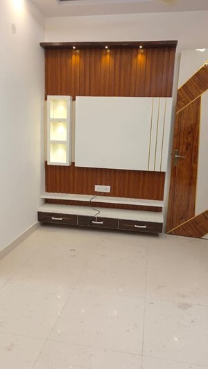 Room in 3.5 BHK Builder Floor at SA HOMES I, Uttam Nagar – for Sale