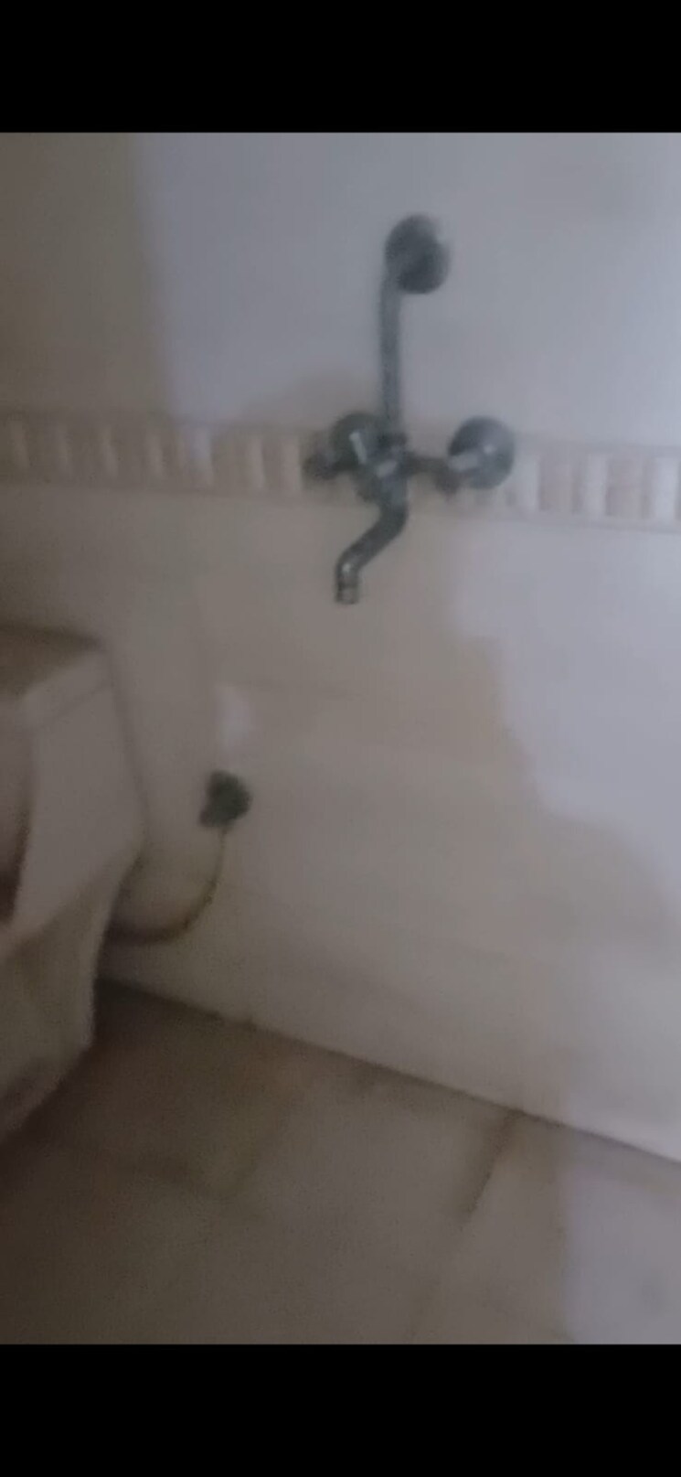 Room, sector 121 1.5 Bedroom 500 Sq.Ft. Builder Floor In Sector 121 Noida 8724261