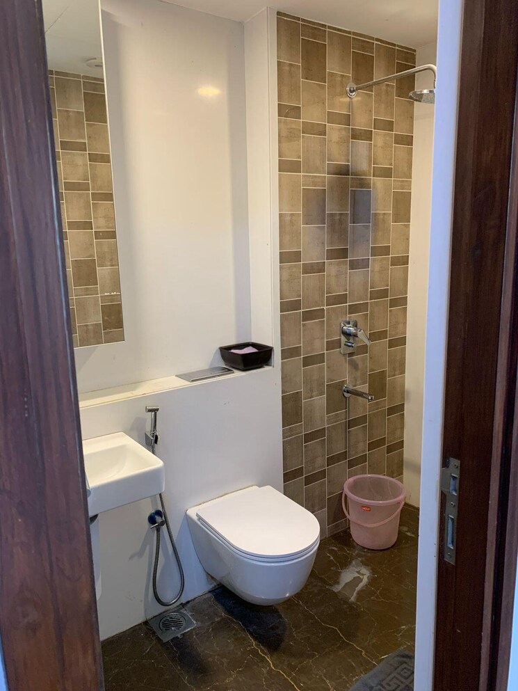 Bathroom, lodha-the-park 2 Bedroom 957 Sq.Ft. Apartment In Worli Mumbai 8724258