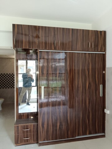 Furnished Amenities in 2 BHK Apartment at Signature Global Synera, Sector 81 – for Rent
