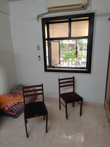 Room in 1 BHK Apartment at Mahim West – for Rent