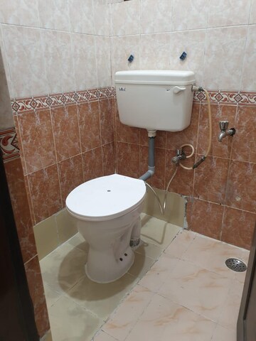 Bathroom in 4 BHK Builder Floor at Sector 52 – for Rent