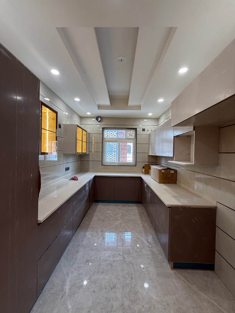 Kitchen, sector 16 4 Bedroom 350 Sq.Yd. Builder Floor In Sector 16 Faridabad 8724372