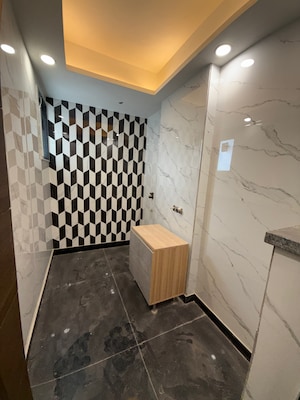 Attached Bathroom in 4 BHK Builder Floor at Sector 16 – for Sale