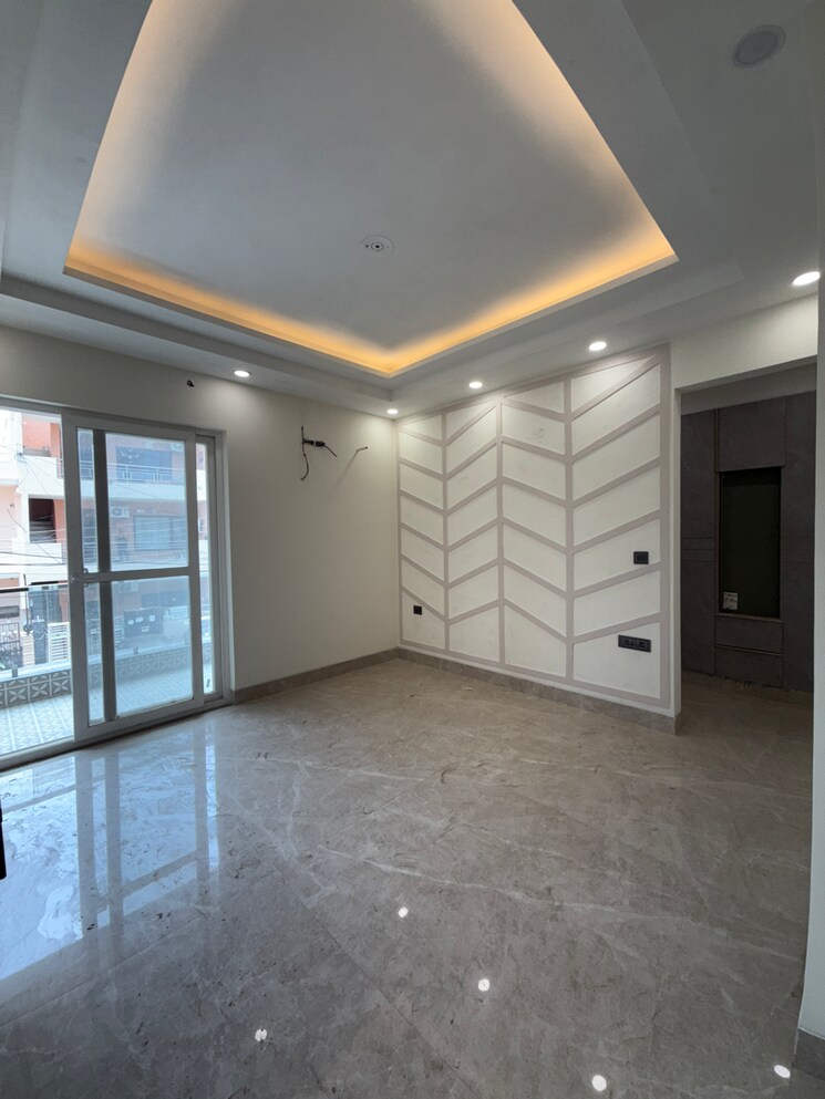 Room, sector 16 4 Bedroom 350 Sq.Yd. Builder Floor In Sector 16 Faridabad 8724372