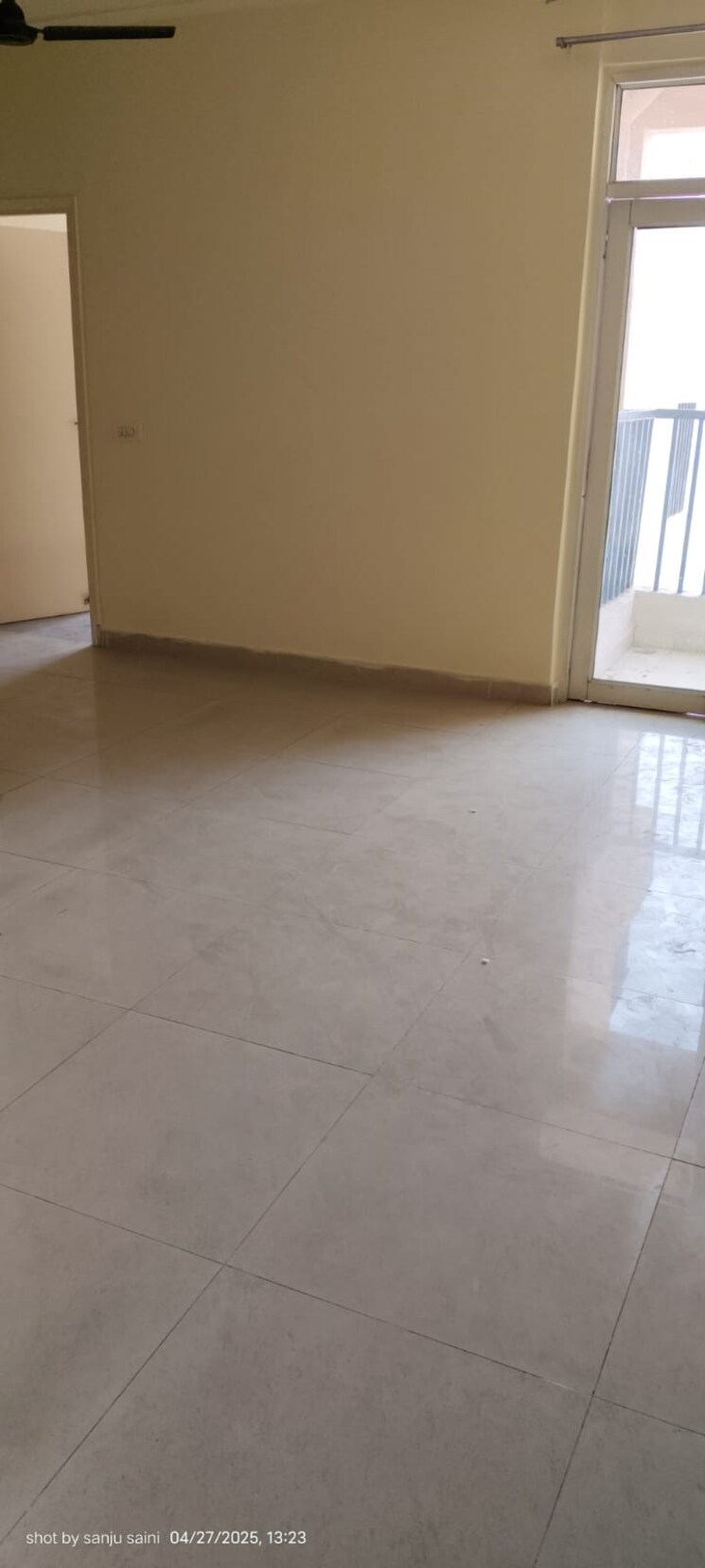 Room, gaur-city-2-16th-avenue 2 Bedroom 615 Sq.Ft. Apartment In Sector 16c Greater Noida Greater Noida 8724368