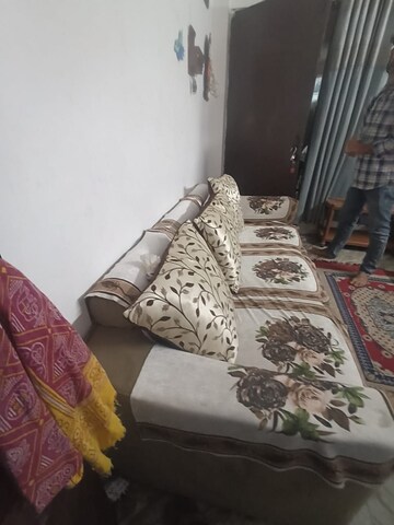 Living Room in 3 BHK Builder Floor at Sector 41 – for Rent