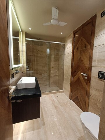 Bathroom in Studio Builder Floor at Sector 21 – for Rent